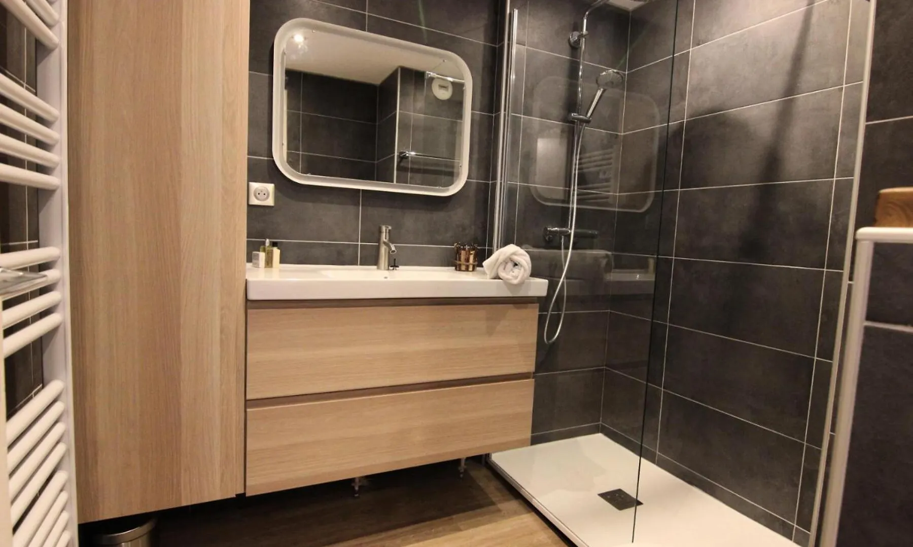 Residence Trois Vallees - Studio Moderne Et Renove Avec Cabine Pour 4 Personnes Mae-7715 Val Thorens 0*,